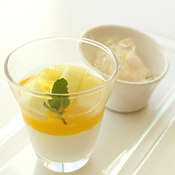 【THE COURTYARD KITCHEN】<br>6月のデザートのご案内
